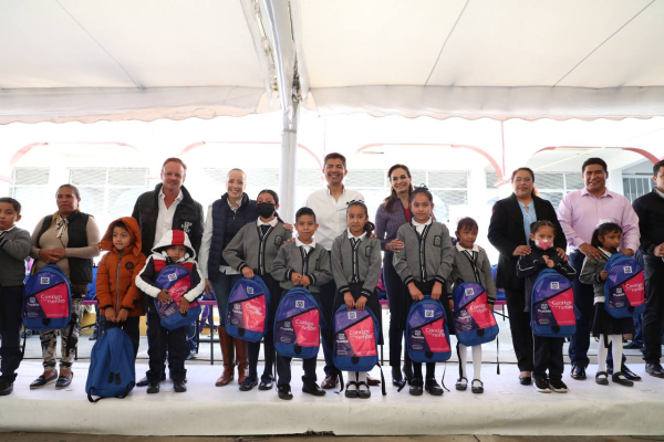 AYUNTAMIENTO DE PUEBLA ENTREGA 10 MIL KITS DE ÚTILES ESCOLARES EN JUNTAS AUXILIARES