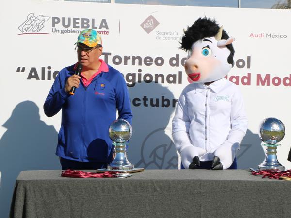 En Ciudad Modelo, gobierno estatal promueve integración social con campeonato de futbol