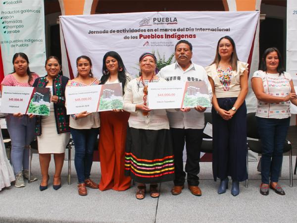 Entrega gobierno estatal segunda edición del “Premio a la Mujer Indígena y Afromexicana”