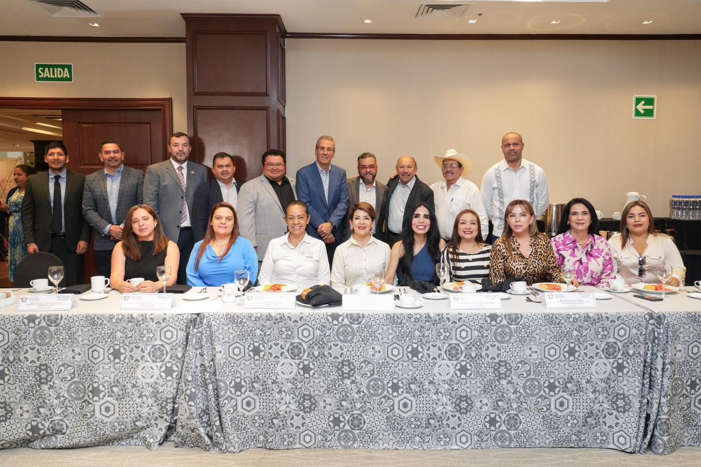 En mi calidad de Coordinador Estatal de la Asociación de Autoridades Locales de México A.C en Puebla.