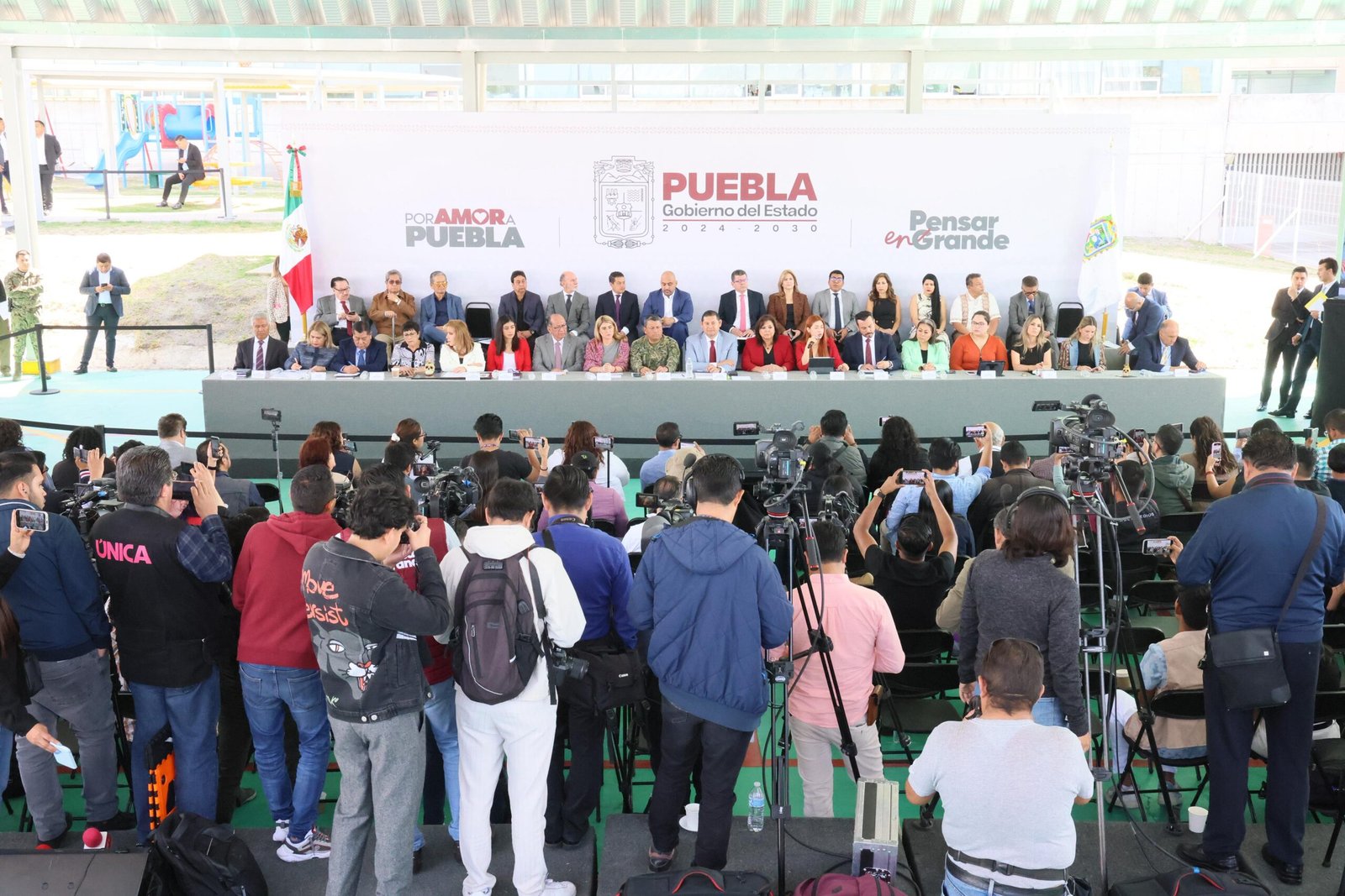 Gobierno de Armenta brinda herramientas de empoderamiento a mujeres